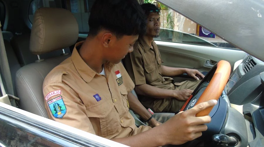 Mengemudi