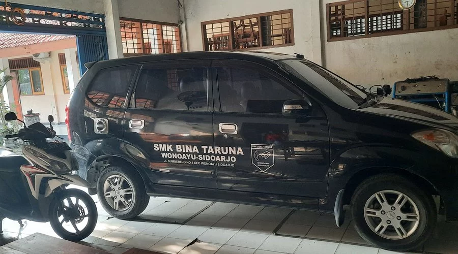 Bengkel Otomotif &ndash; Teknik Kendaraan Ringan