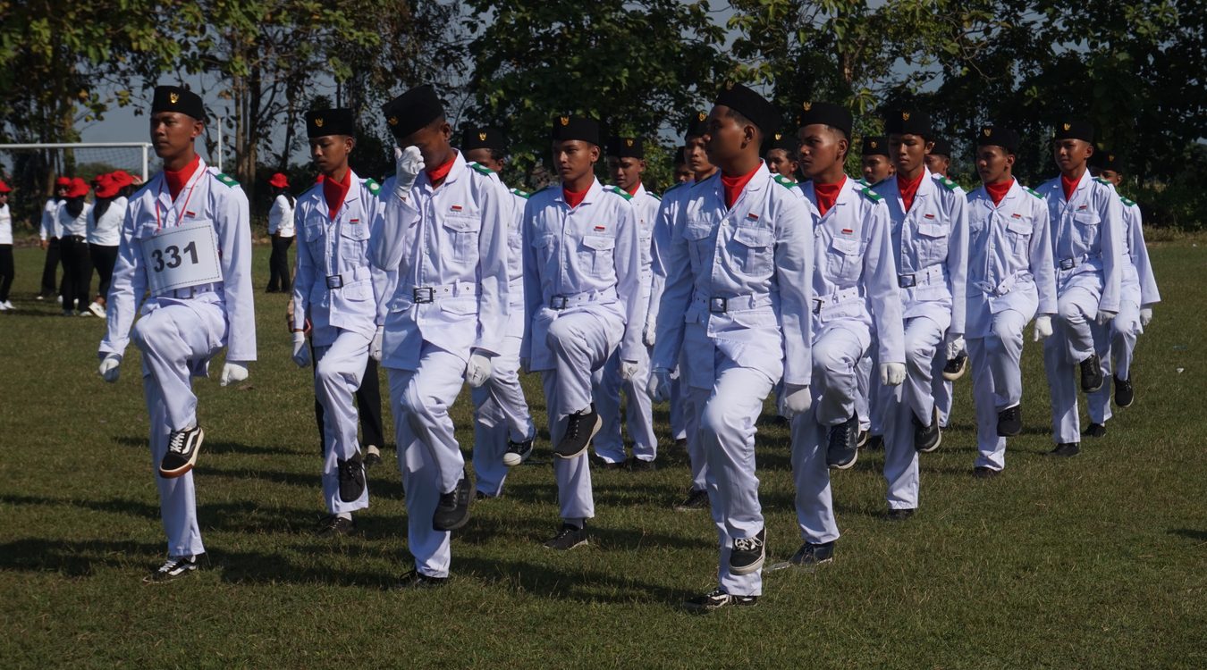 Latihan baris-berbaris tim Paskibra